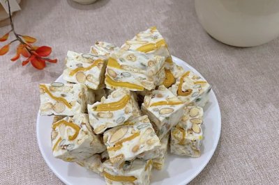 芒果雪花酥-酥脆香甜，超好吃！