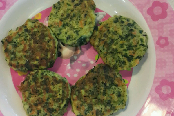 一岁半宝宝辅食--鸡肉菠菜土豆饼的做法_【图