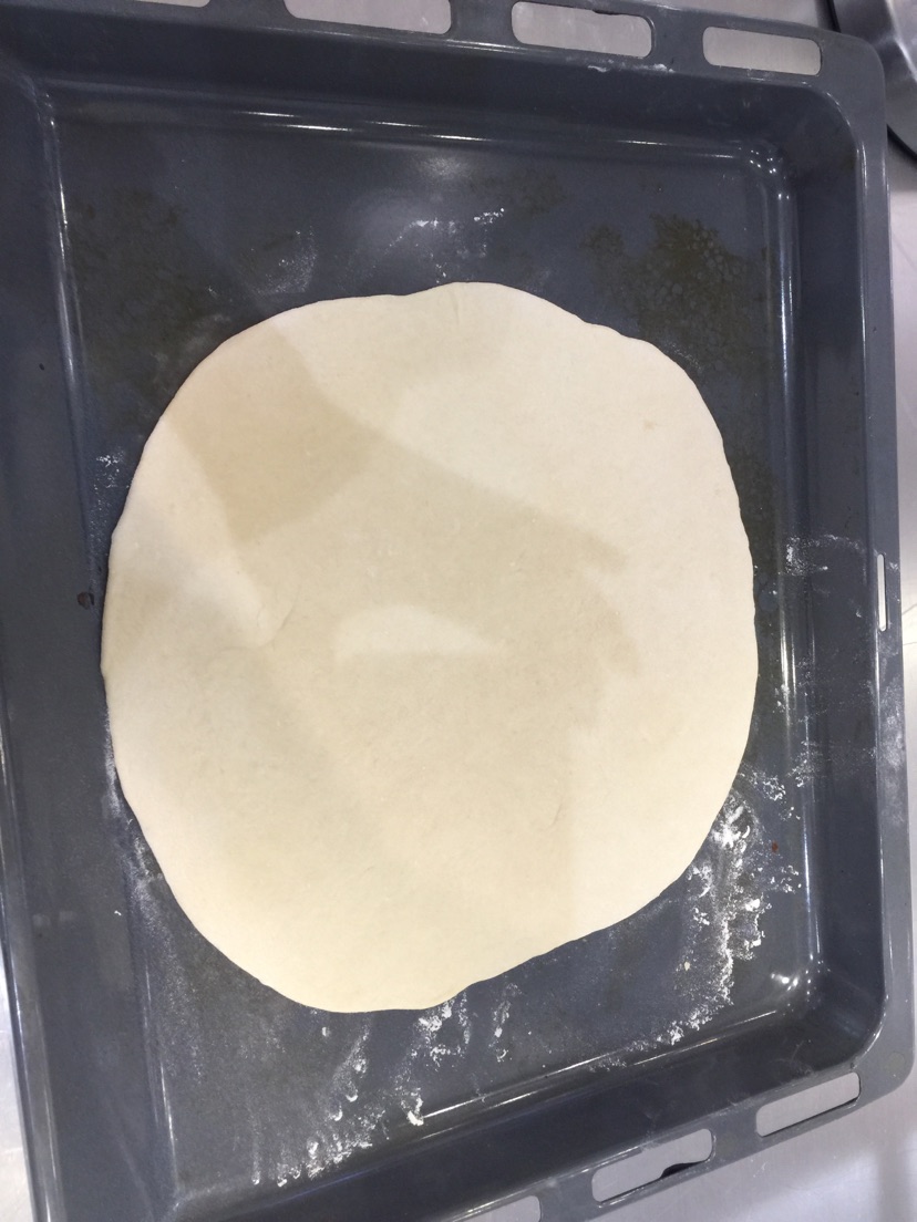 repperoni番茄蘑菇披萨的做法图解3