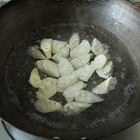 莴苣排骨鲜笋汤的做法图解6