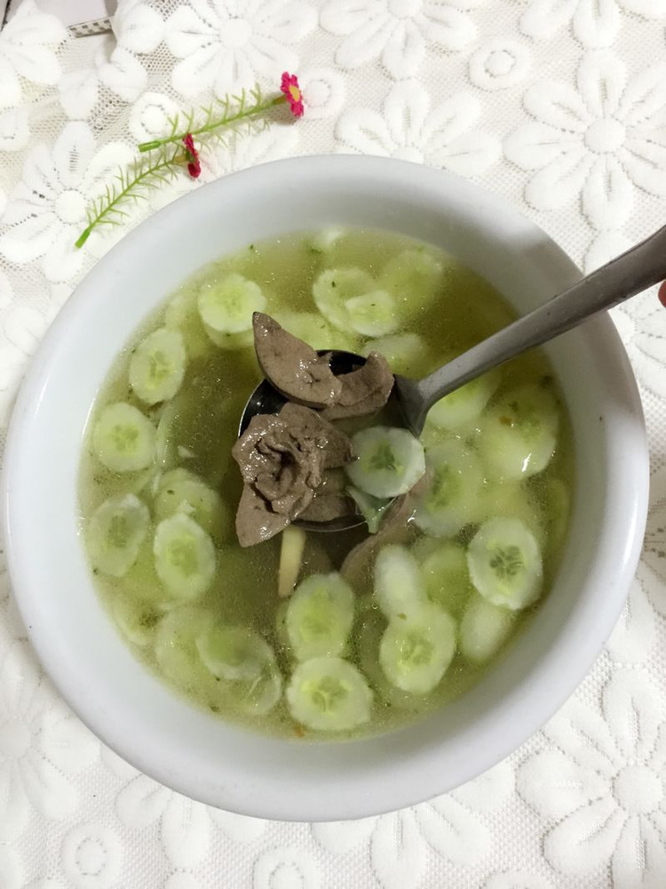 黄瓜猪肝汤的做法