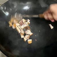 荞菜炒烧肉的做法图解3