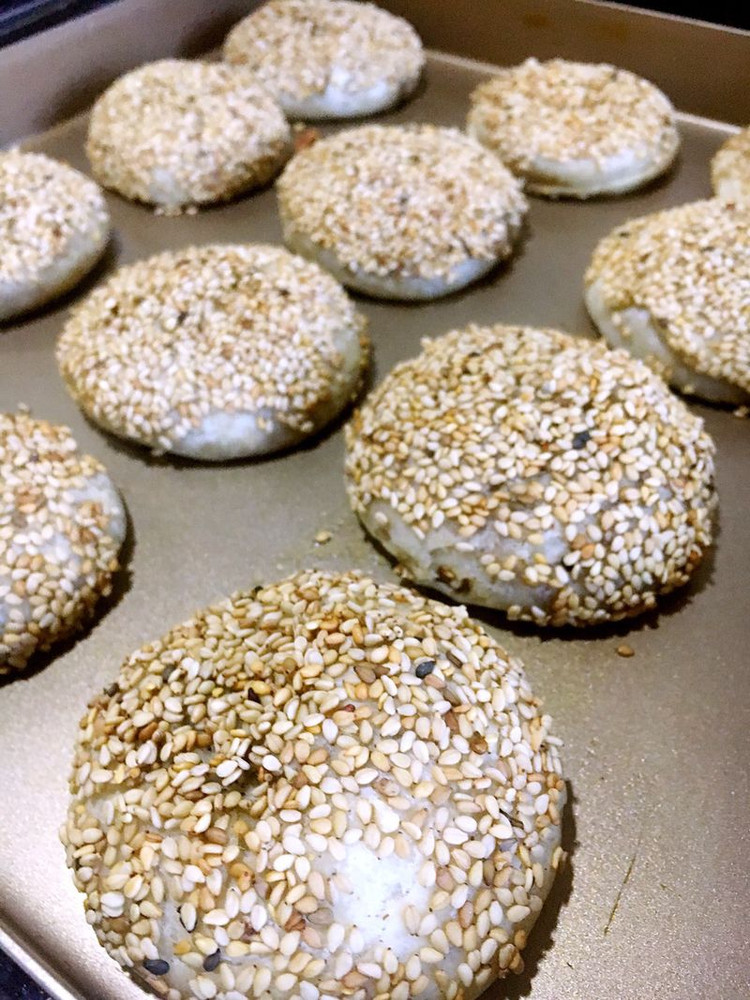 椒盐芝麻烧饼的做法