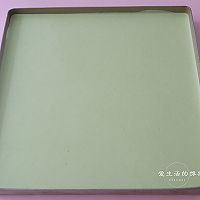 椰香斑斓蜜豆奶油卷的做法图解4