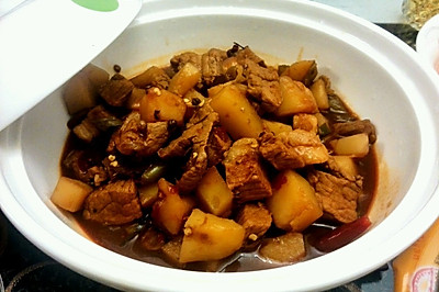 川味土豆烧肉