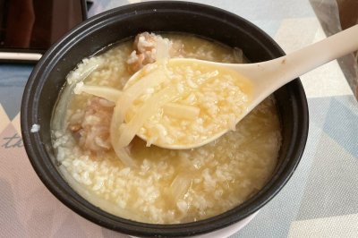 清甜香浓的白萝卜猪骨粥（2人食）