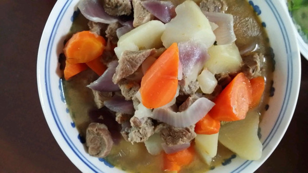 胡萝卜土豆炖羊肉