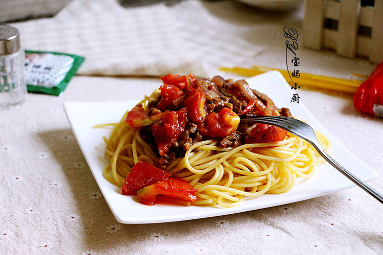 牛肉炒意面的做法