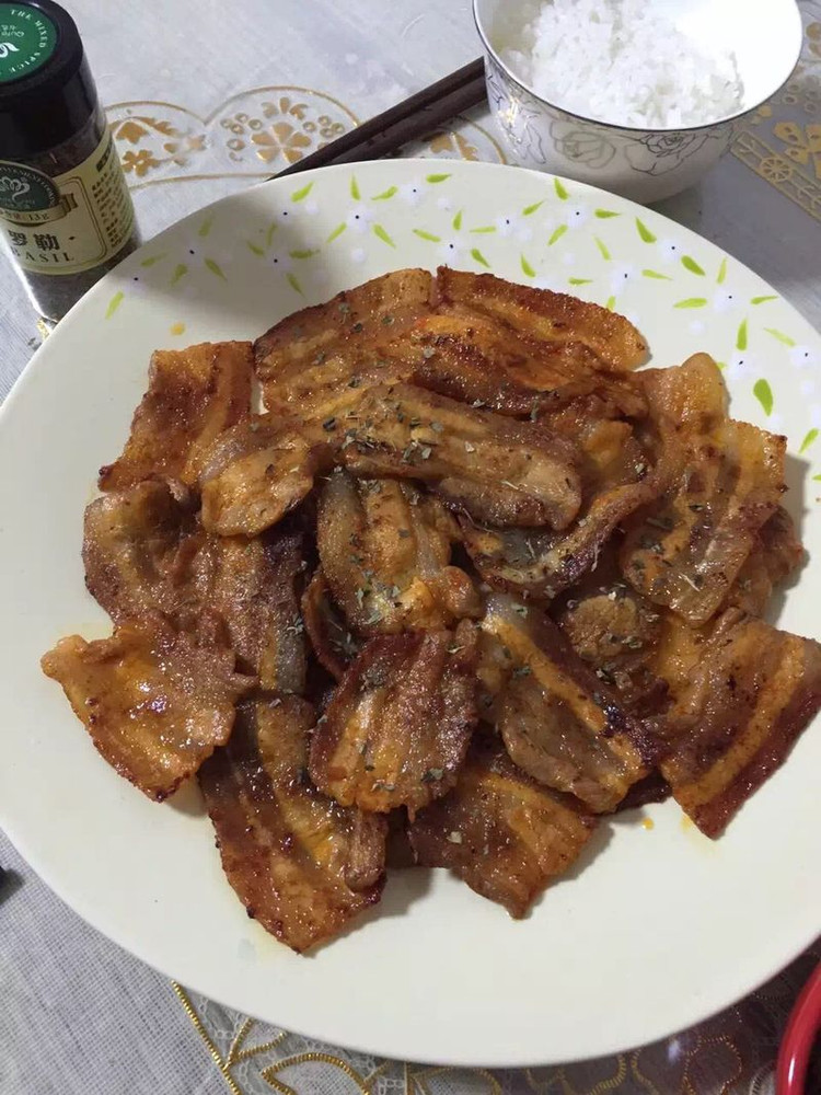 煎五花肉的做法