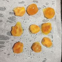 玉米油版酥的掉渣的蛋黄酥的做法图解5