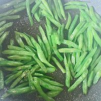 豆角炒牛肉的做法图解3