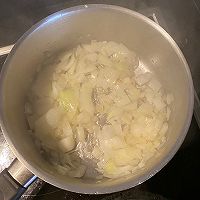 Blomkål soppa 花菜汤的做法图解1