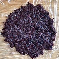 紫米糯米肉松火腿蛋饭团的做法图解3