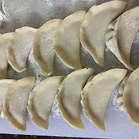 猪肉木耳白菜地瓜馅水饺的做法图解4