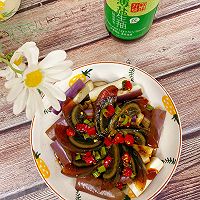 #李锦记X豆果 夏日轻食美味榜#皮蛋拌茄子的做法图解1