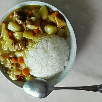 咖哩鸡腿饭