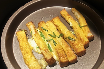 鸡蛋葱花面包条