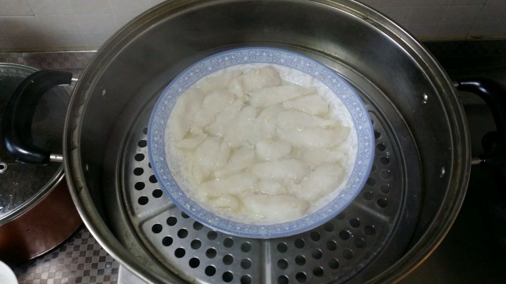 宝宝辅食菜谱:清蒸龙利鱼的做法图解6