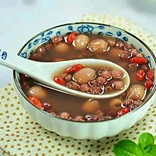 暖宫食谱——薏仁红豆莲子汤