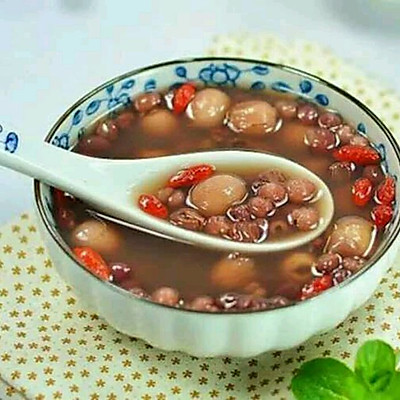 暖宫食谱——薏仁红豆莲子汤
