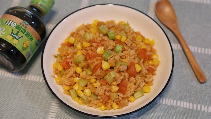 肉肠蔬菜炒饭