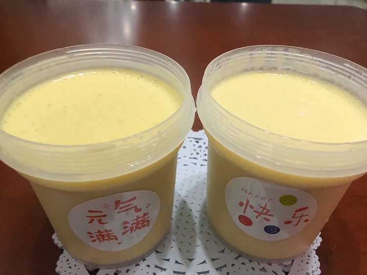 黄桃牛油果奶昔的做法