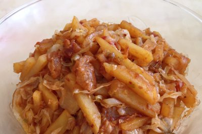 番茄腌猪肉烩圆菜