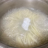 牛排意面的做法图解1