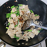 超好吃又简单的快手菜蒜苔炒肉的做法图解6
