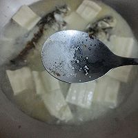 鲫鱼豆腐汤的做法图解5