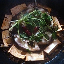 酸菜鱼块滚豆腐
