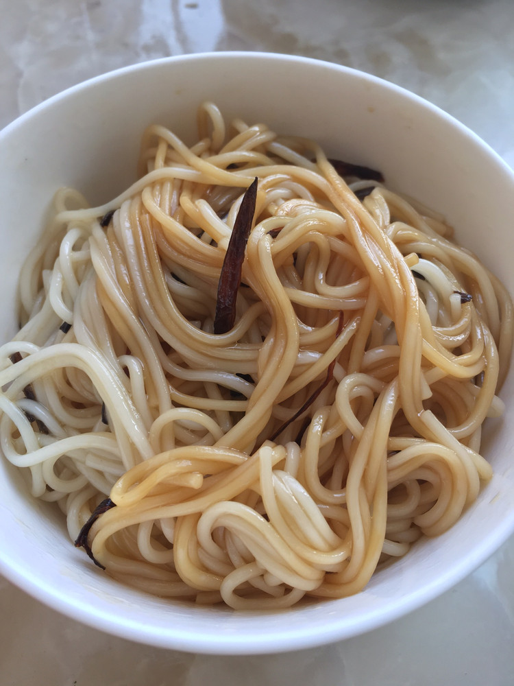 大葱油拌面的做法