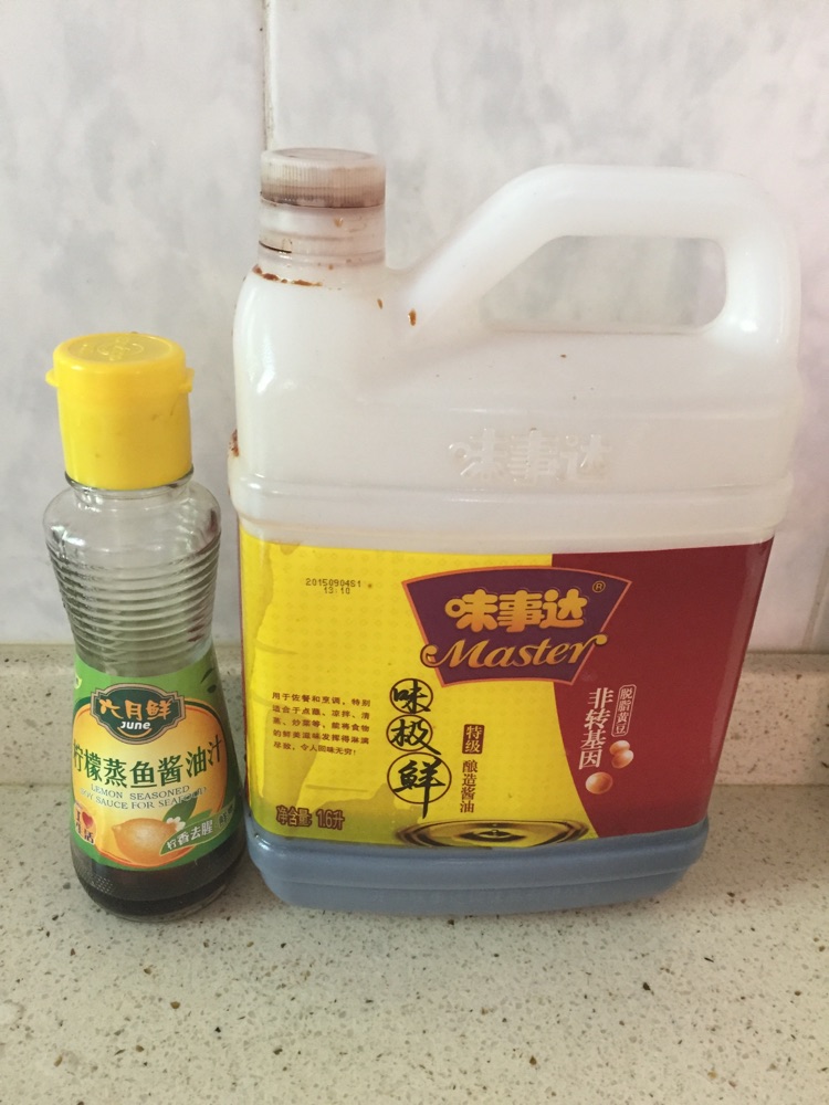 清蒸鲈鱼的做法图解3