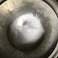 6寸圆模戚风的做法图解2