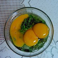 香椿煎鸡蛋的做法图解2