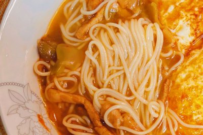【榨菜肉丝面】