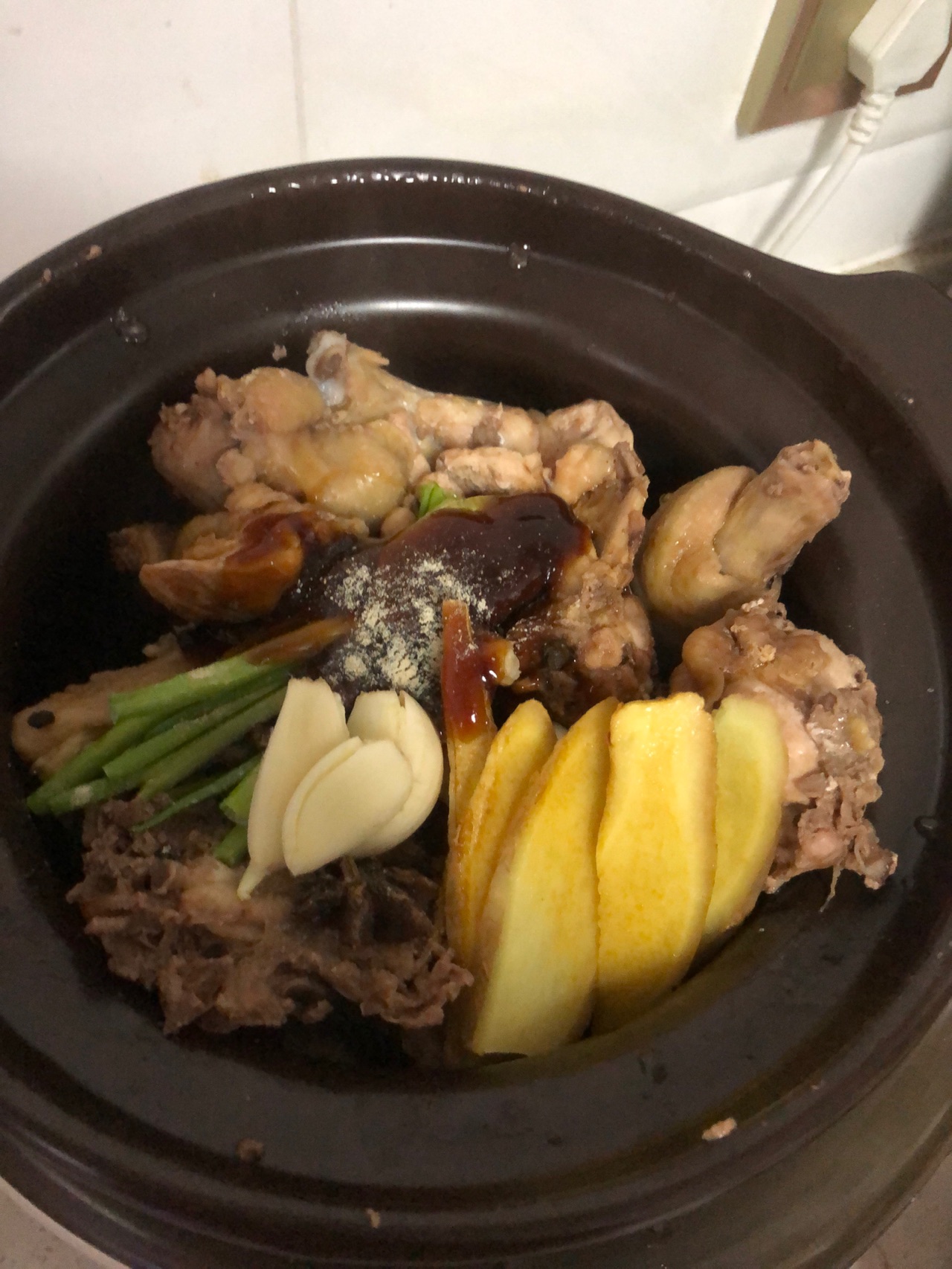 砂锅炖鸡肉怎么做_砂锅炖鸡肉的做法_豆果美食