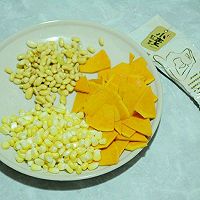 暖胃暖心玉米小麦胚芽黄豆浆的做法图解1