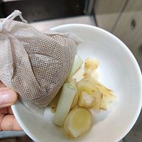 辣卤鸭爪、鸭脖的做法图解3