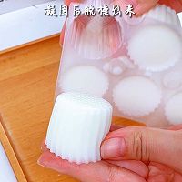 草莓蘑菇奶冻，可可爱爱，吃掉脑袋的做法图解5