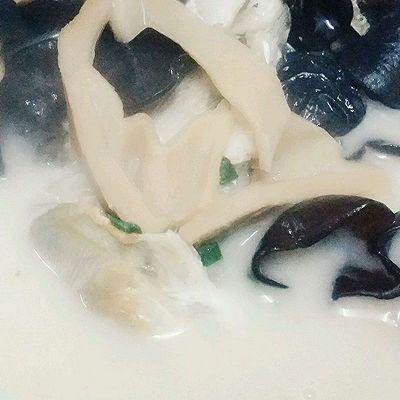 家常养身鲫鱼汤