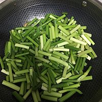 蒜苔炒腊肉的做法图解6