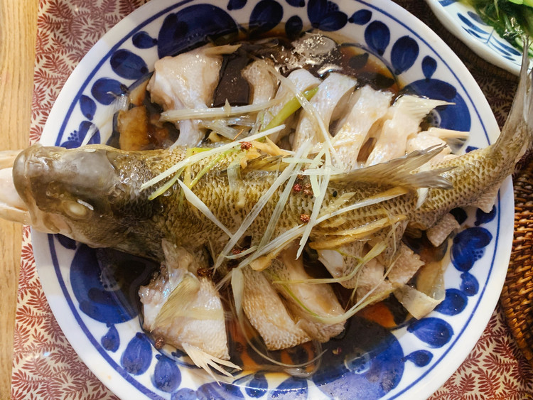 清蒸鲈鱼的做法