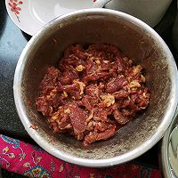 水煮牛肉的做法图解1