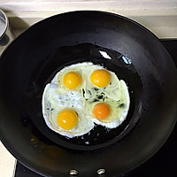 腊肠蛋炒饭—早餐篇的做法图解2