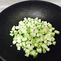 西葫芦土豆丁肉炸酱的做法图解6