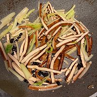 豆豉素炒香干的做法图解4