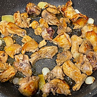 香菇蚝豉炆鸡的做法图解2