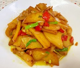 无法抵挡的美味～土豆片炒五花肉的做法