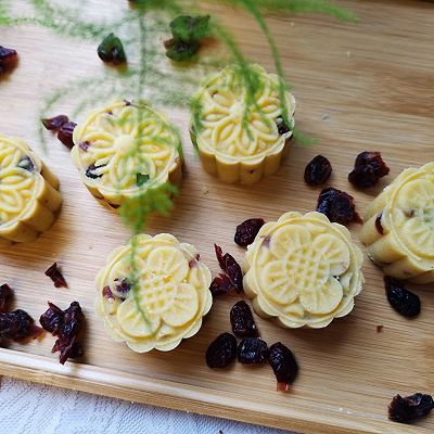 蔓越莓绿豆糕